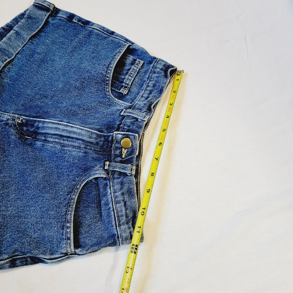 American Apparel Size 27 Denim Mom High Rise Waist Blue Denim Short Made in USA. - Picture 7 of 7